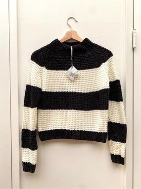 Cocovive Striped Black & White Chunky Knit Sweater NWT Women Size  M